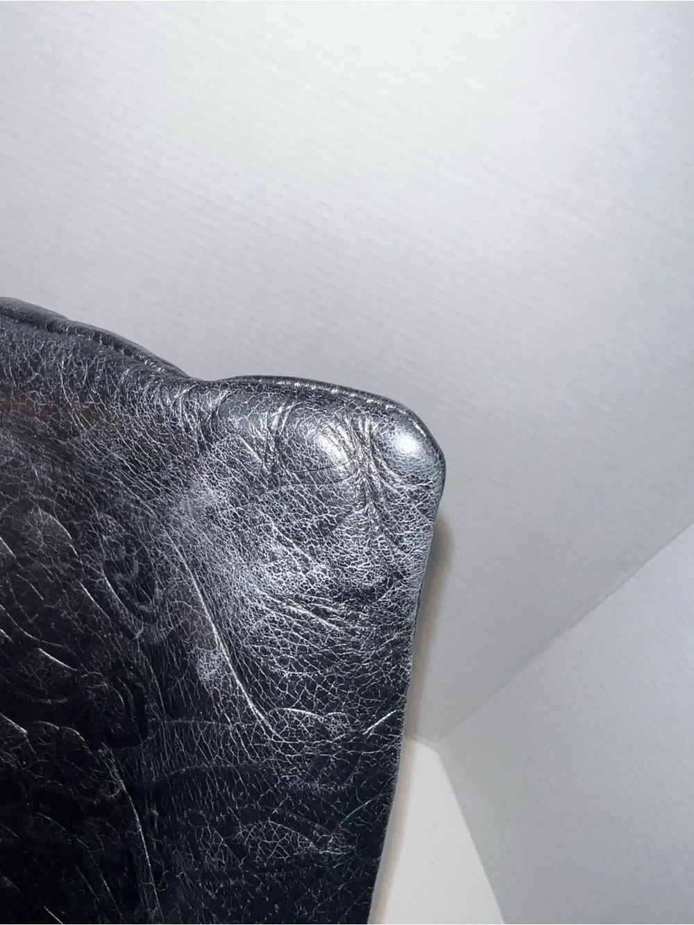 Hobo Black Embossed Leather Wristlet Clutch Bag/Purse with Heart Designs